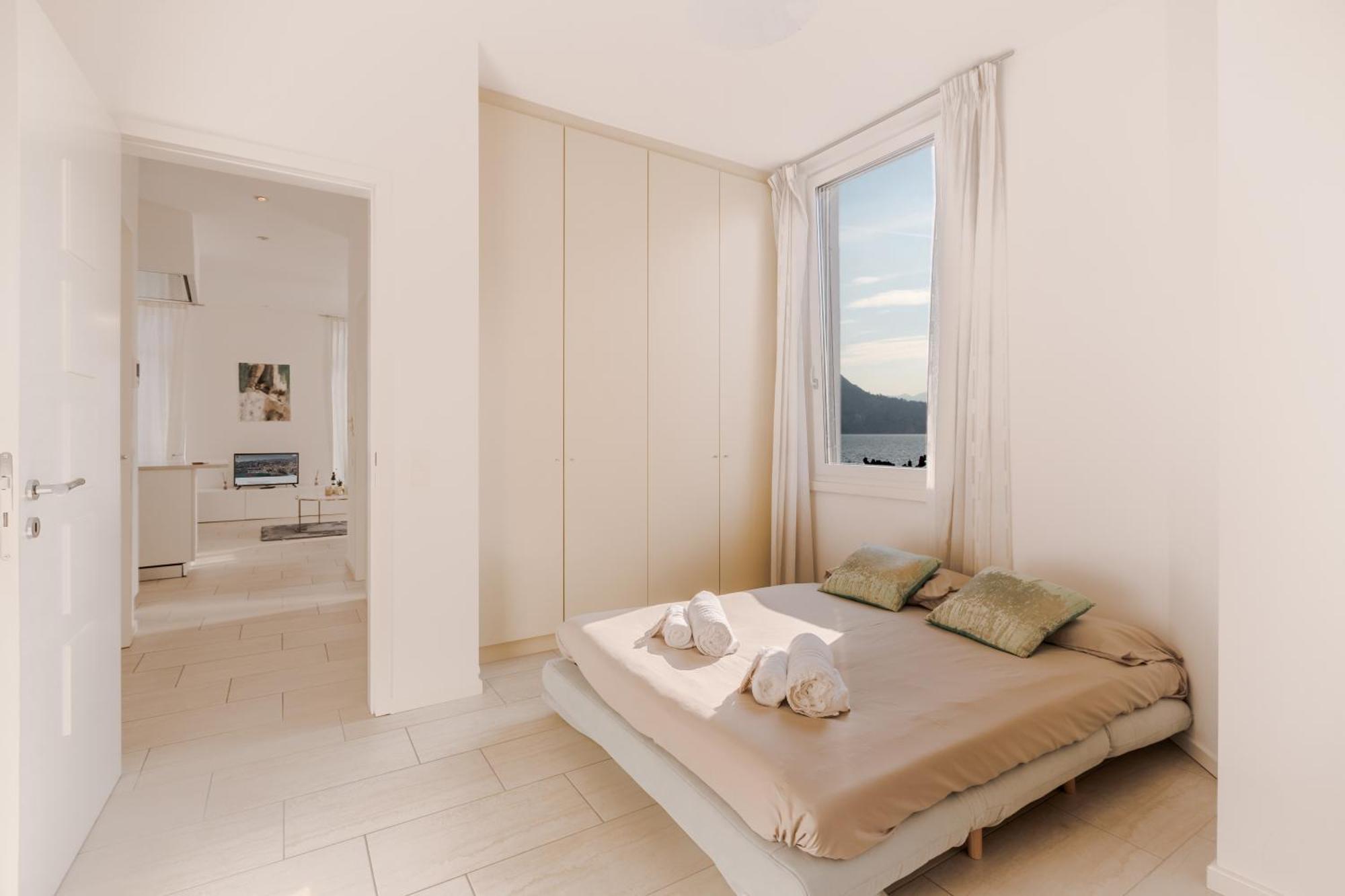 Front Lake Pearl 5 For 6Pax -By Easylife Swiss Lugano Exterior foto